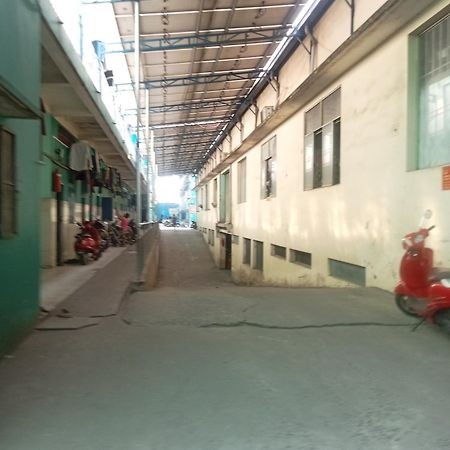 Hostel Cu Xa Hung Loi Xom Ben San Exterior foto